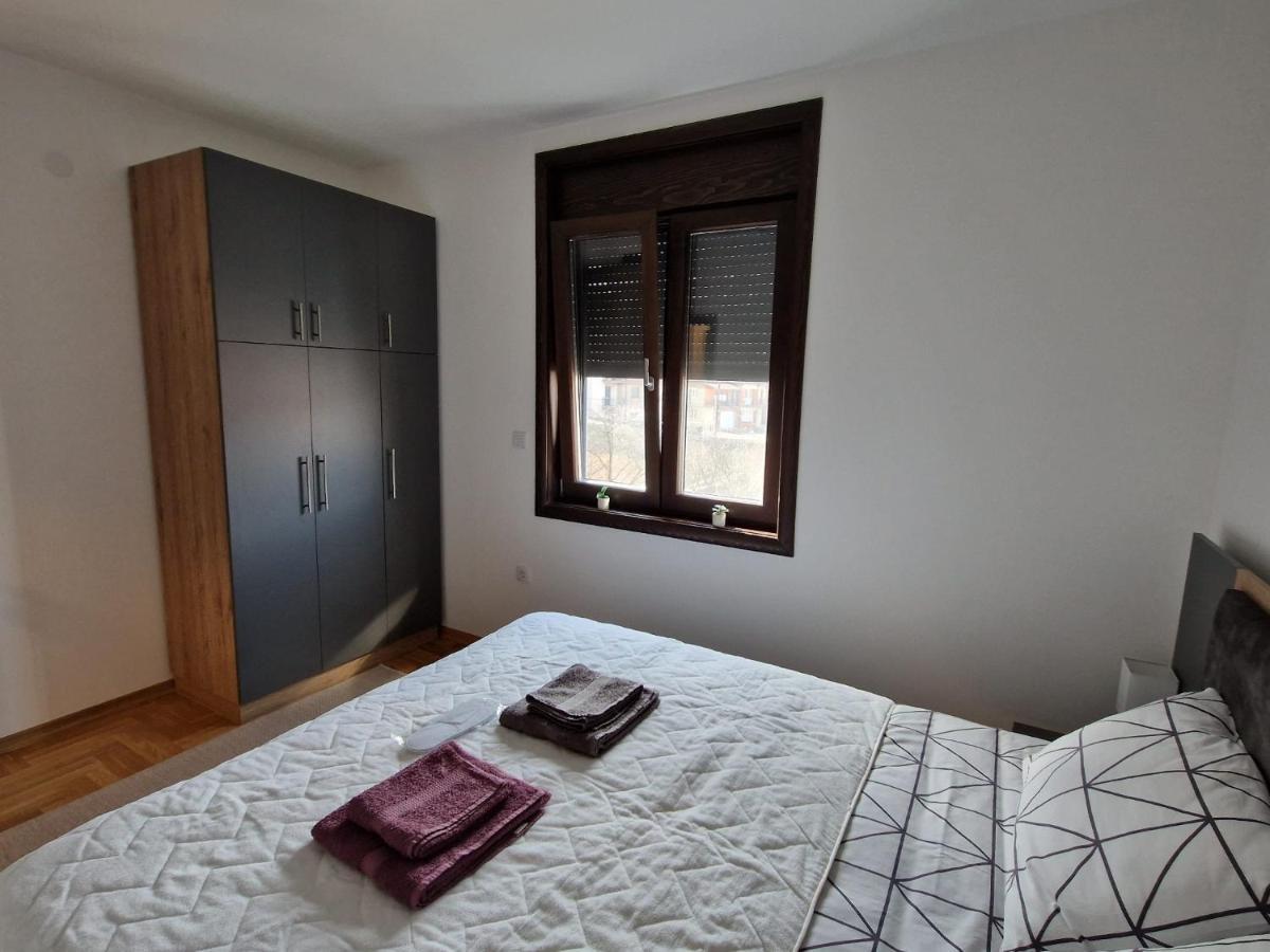 Mb Lux Apartman Vrnjačka Banja Kültér fotó